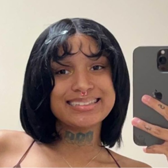 T part bob wig - Picture 4 of 7